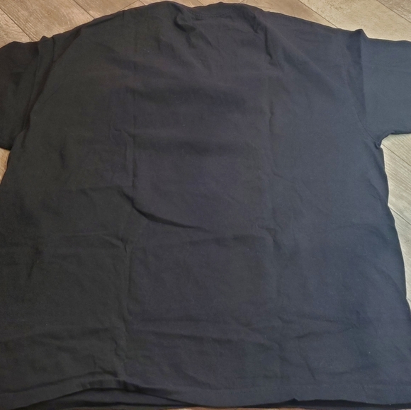 Fluffy Breaks Even World Tour 2016 T-Shirt - Picture 3 of 6